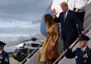 Melania Trump si è rifiutata di dare la mano al marito, di nuovo