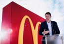McDonald's ha fatto causa al suo ex CEO Steve Easterbrook
