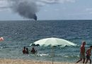 Almeno 3 migranti sono morti in un incendio su un'imbarcazione vicino alla costa calabrese