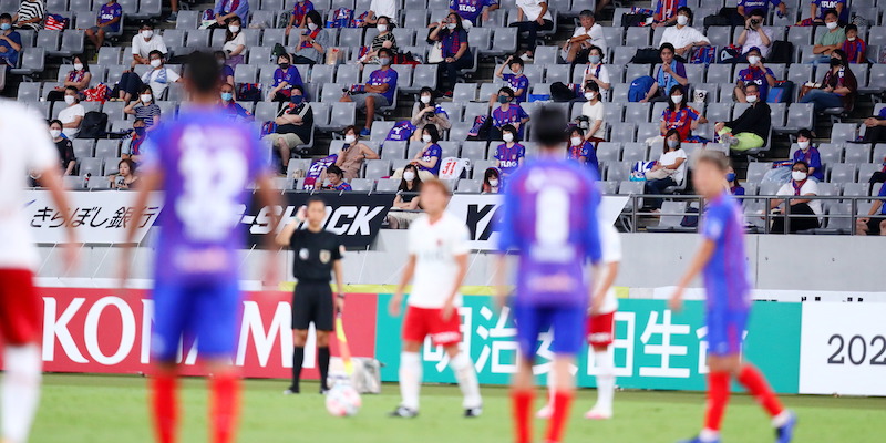 Una partita tra l'FC Tokyo e i Kashima Antlers allo stadio Ajinomoto. (Naoki Nishimura/AFLO SPORT)