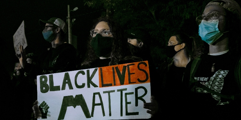 Manifestazioni di protesta per la morte di Daniel Prude, a Rochester, negli Stati Uniti, l'8 settembre 2020 (Joshua Rashaad McFadden/Getty Images)