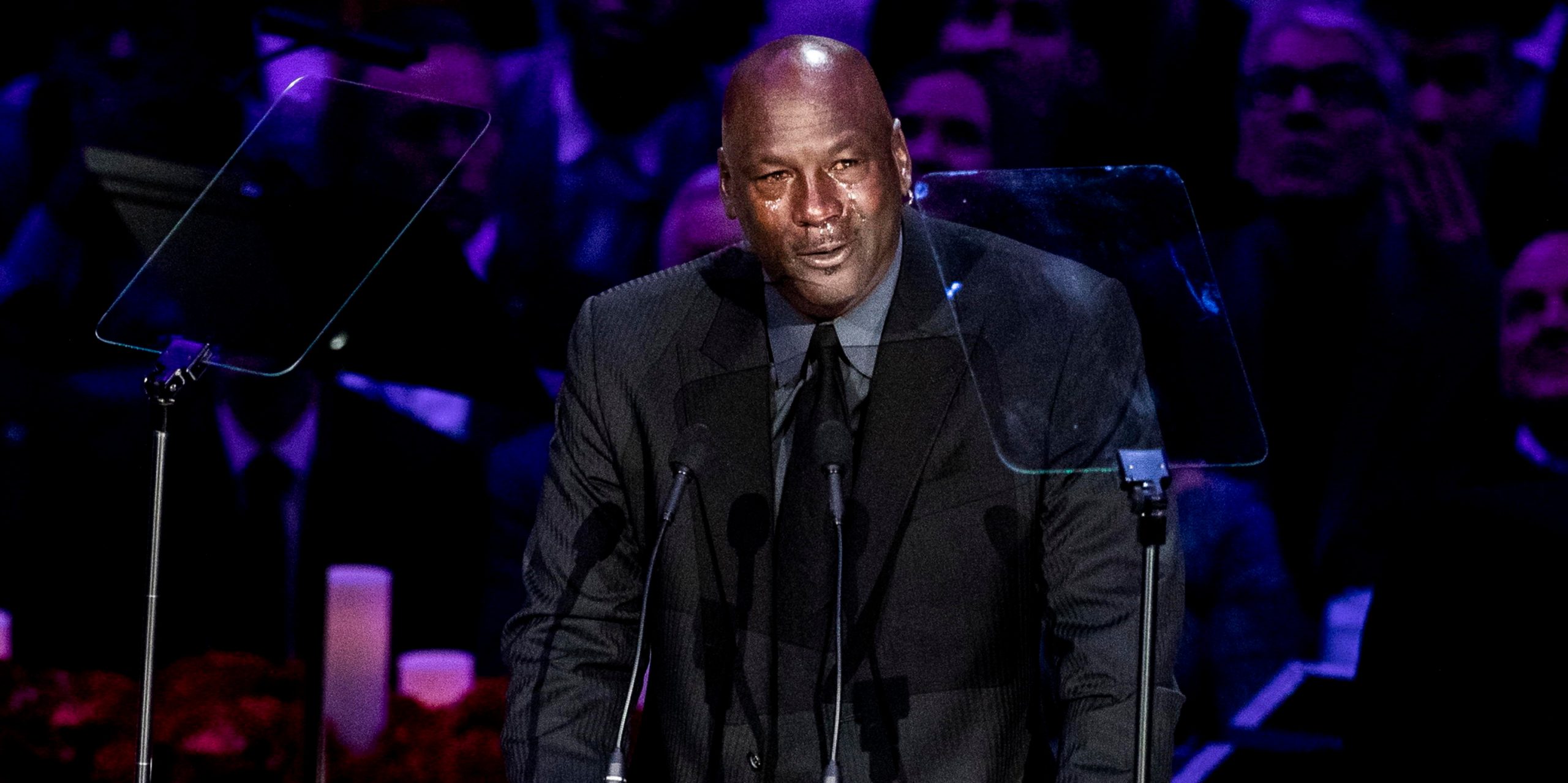 Michael Jordan durante il suo discorso alla commemorazione di Kobe Bryant, a Los Angeles, in California, negli Stati Uniti, il 24 febbraio 2020 (ANSA/EPA/ETIENNE LAURENT)