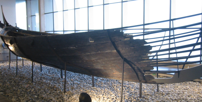 La ricostruzione di una nave vichinga al Museo delle navi vichinghe di Roksilde, in Danimarca. (Wikimedia)