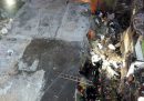 Almeno dieci persone sono morte a Mumbai, in India, per il crollo di un edificio