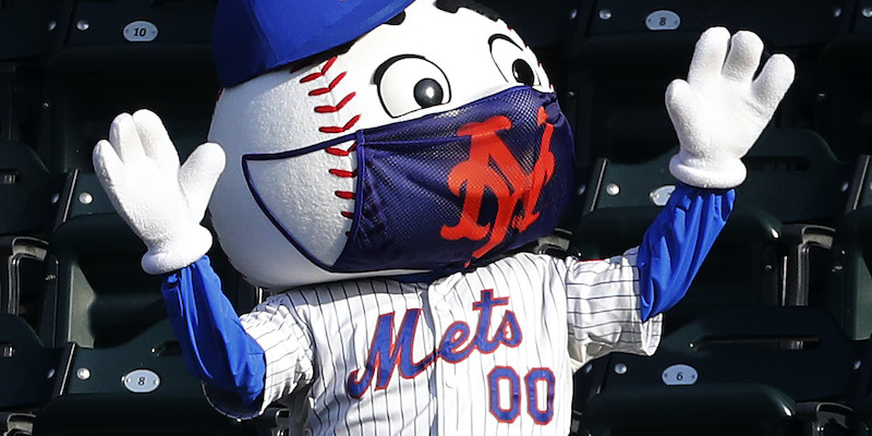 La mascotte dei New York Mets in una recente partita di campionato (Jim McIsaac/Getty Images)