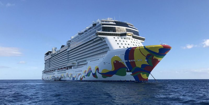 Una nave della Norwegian Encore il 21 novembre 2019. (TNS via ZUMA Wire / ANSA)