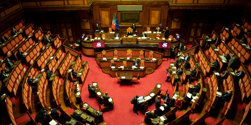 La Camera ha approvato la nuova relazione del governo sul coronavirus