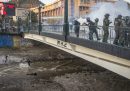 Un carabiniere cileno è accusato di avere spinto un ragazzo giù da un ponte durante una manifestazione antigovernativa