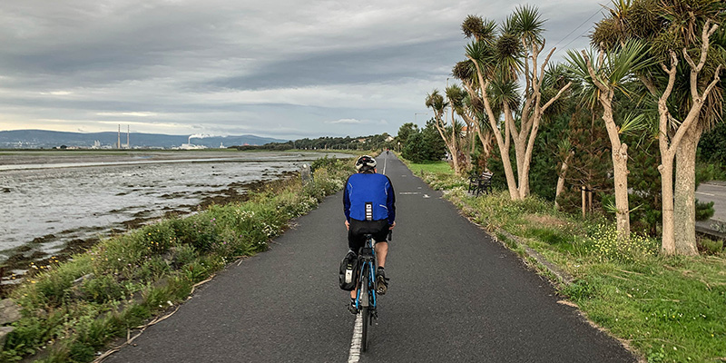 Un ciclista a Dublino, agosto 2020 (Finbarr O'Reilly/Getty Images)