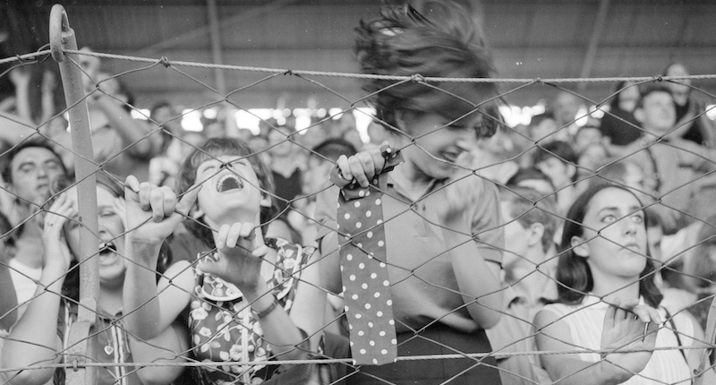 Fan in delirio al concerto dei Beatles al Vigorelli di Milano
24 giugno 1965
Fotografia Sergio Cossu e Eugenio Pavone
digitalizzazione da negativo
© Archivio Publifoto Intesa Sanpaolo