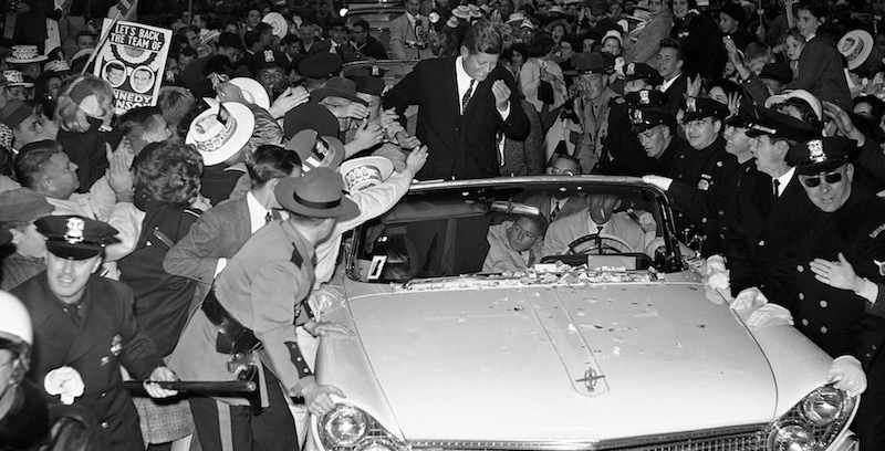 John F. Kennedy a Comack, Long Island, New York, 6 novembre 1960
(AP Photo)