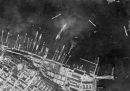 La volta che i britannici bombardarono Taranto, 80 anni fa
