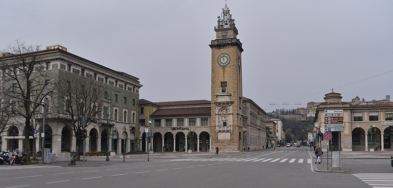 Il centro di Bergamo lo scorso marzo (ANSA/ FILIPPO VENEZIA)