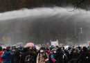 A Berlino più di 100 persone sono state arrestate durante una manifestazione contro le restrizioni legate alla pandemia