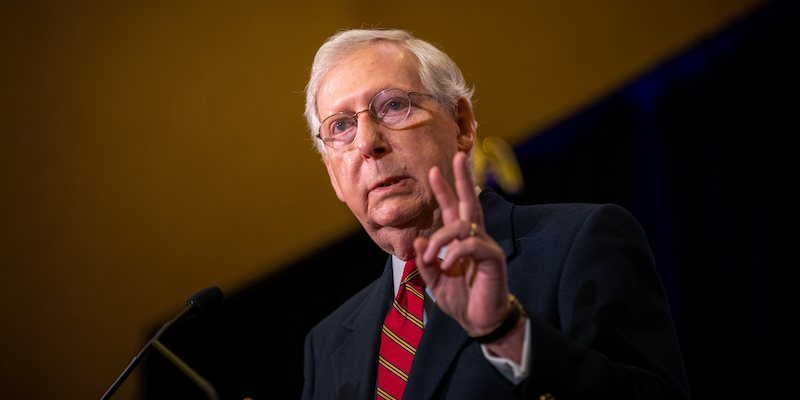 Mitch McConnell, il capo della maggioranza Repubblicana al Senato (Jon Cherry/Getty Images)
