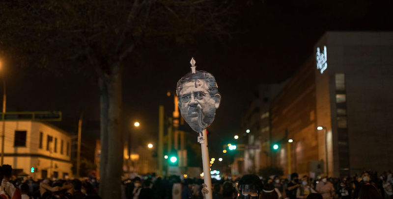 Manifestazioni a Lima il 14 novembre (Beto Baron/Getty Images)