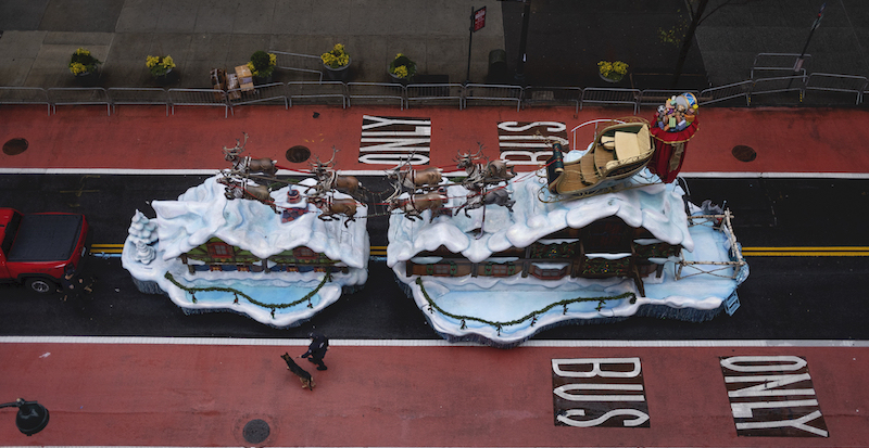 La sfilata di Macy's per il Ringraziamento, New York, 26 novembre
(AP Photo/Craig Ruttle)