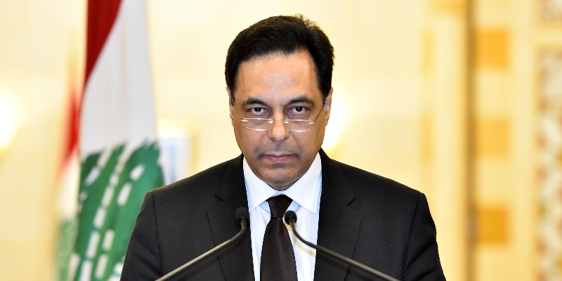 L'ex primo ministro del Libano Hassan Diab a Beirut, il 10 agosto 2020
(ANSA/EPA/DALATI NOHRA)