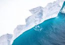 5 foto del più grande iceberg al mondo, che galleggia nell'oceano