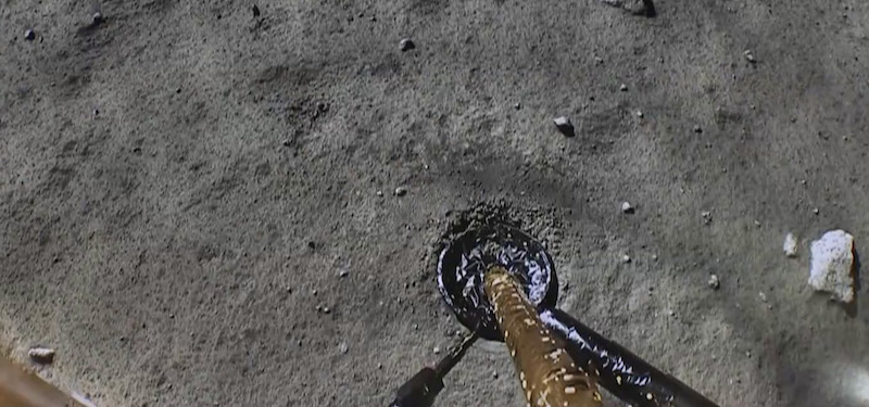 Il lander di Chang'e 5 sul suolo lunare (CNSA)