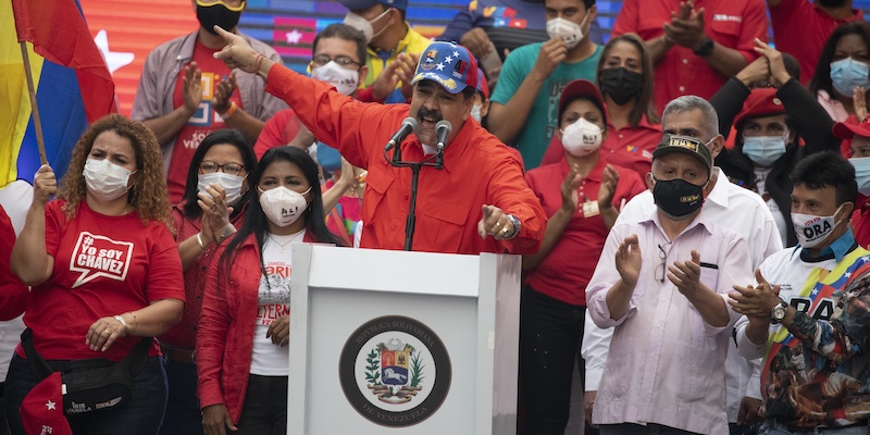 Nicolás Maduro durante un evento elettorale il 3 dicembre. (AP Photo/Ariana Cubillos)
