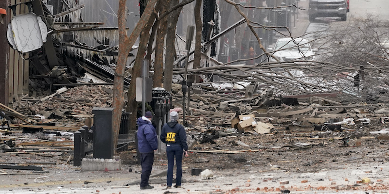 La scena dell'esplosione (AP Photo/Mark Humphrey)