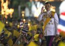 Un tribunale thailandese ha condannato una donna a 43 anni di carcere per aver criticato il re