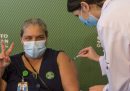 Il Brasile ha autorizzato l'utilizzo di emergenza dei vaccini di AstraZeneca e Sinovac, e ha iniziato a somministrarli