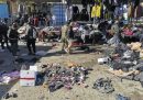Almeno 32 persone sono morte dopo un doppio attentato suicida a Baghdad, in Iraq