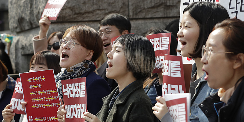 Manifestazione per la depenalizzazione dell'aborto, Seul, 11 aprile 2019 (AP Photo/Lee Jin-man)