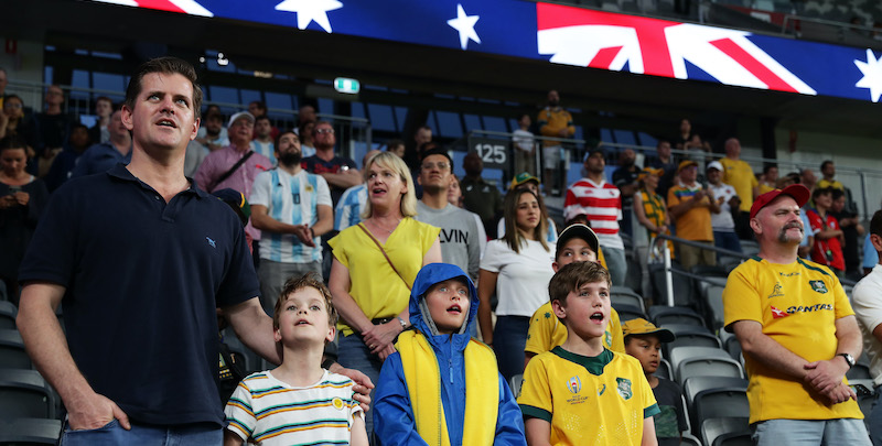 Tifosi della nazionale di rugby australiana cantano l'inno prima di una partita a Sydney (Mark Metcalfe/Getty Images)