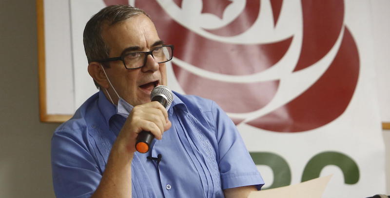 Il leader del partito FARC (ora Comunes), Rodrigo Londoño (EPA/Luis Eduardo Noriega A.)
