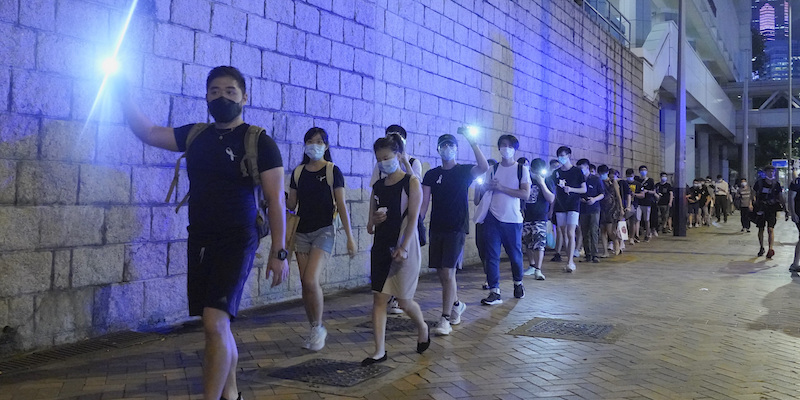 Proteste a Hong Kong nel giugno 2020 (AP Photo/Vincent Yu)