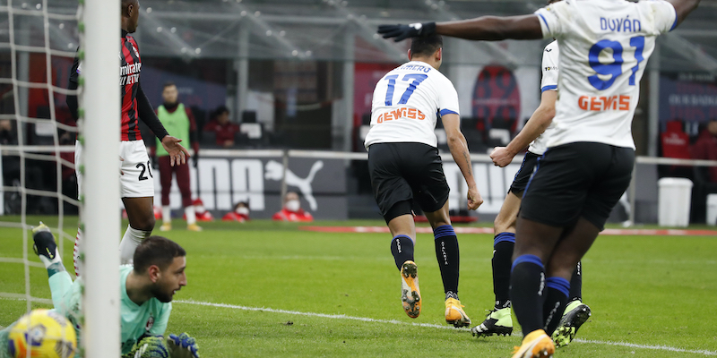 Il gol di Cristian Romero in Milan-Atalanta (AP Photo/Antonio Calanni)