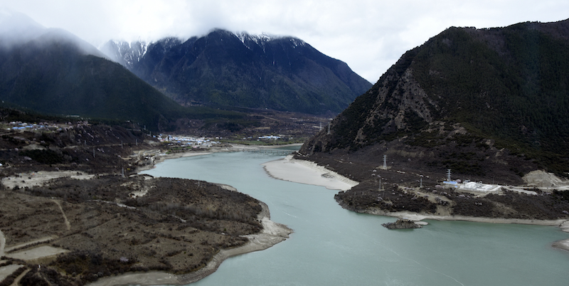 Il Gran Canyon del fiume Yarlung Tsangpo, in Tibet (Wikimedia Commons)