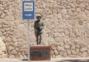 In Spagna hanno rimosso l'ultima statua pubblica del dittatore Francisco Franco