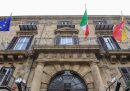 Ruggero Razza, assessore alla Salute della Sicilia, si è dimesso a causa di un'indagine sulla falsificazione dei dati relativi all'epidemia