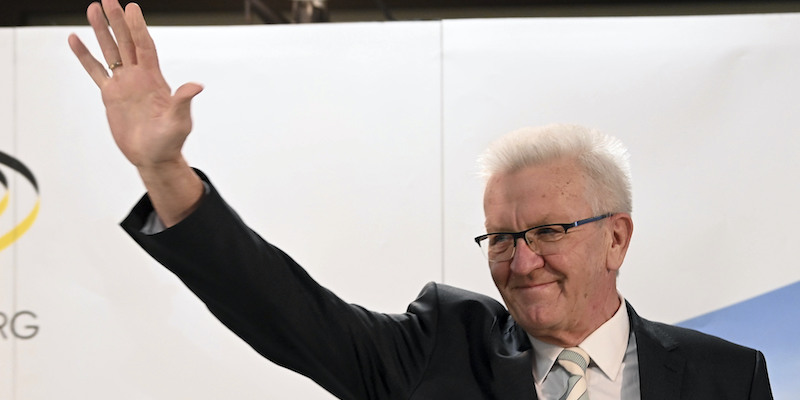 Winfried Kretschmann del partito dei Verdi, 72 anni, già ministro presidente del Baden-Wuerttemberg dal 2011 e attualmente in testa nelle proiezioni (Uli Deck/dpa via AP, LaPresse)