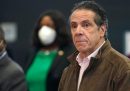 Andrew Cuomo, governatore dello stato di New York, è stato accusato di comportamenti inappropriati da una terza donna