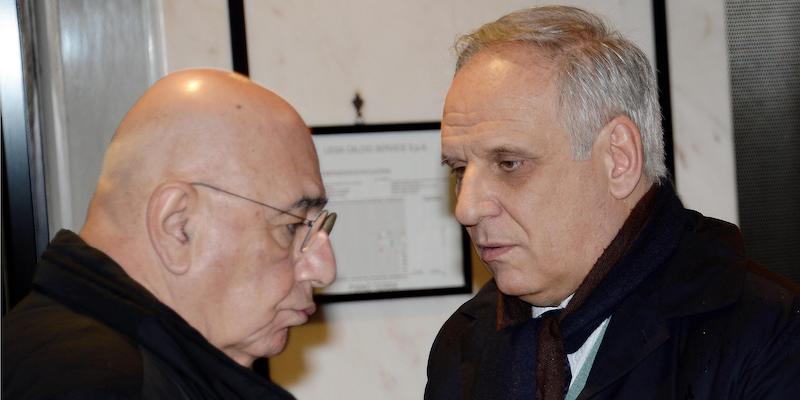 Marco Bogarelli, a destra, discute con Adriano Galliani, nel 2014 (ANSA/DANIEL DAL ZENNARO)