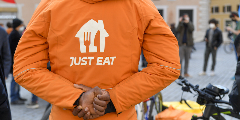 Just Eat ha raggiunto un accordo con i sindacati per il primo contratto collettivo aziendale dei rider in Italia