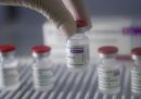 Una nuova analisi ha confermato il criticato annuncio sull'efficacia del vaccino di AstraZeneca