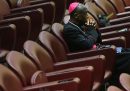 Il Papa ha ridotto lo stipendio di cardinali e religiosi del Vaticano per via della pandemia