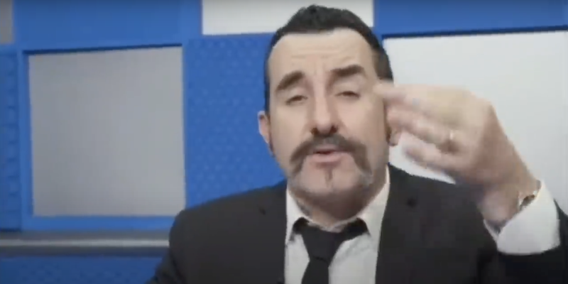 Luigi Pelazza durante un servizio per la trasmissione "Le Iene" (YouTube)