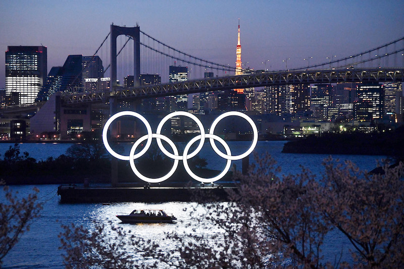Il simbolo olimpico a Tokyo, in Giappone (Carl Court/Getty Images)