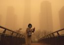 Le foto della grande tempesta di sabbia arrivata a Pechino