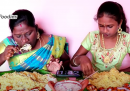 Le donne indiane che fanno soldi mangiando online