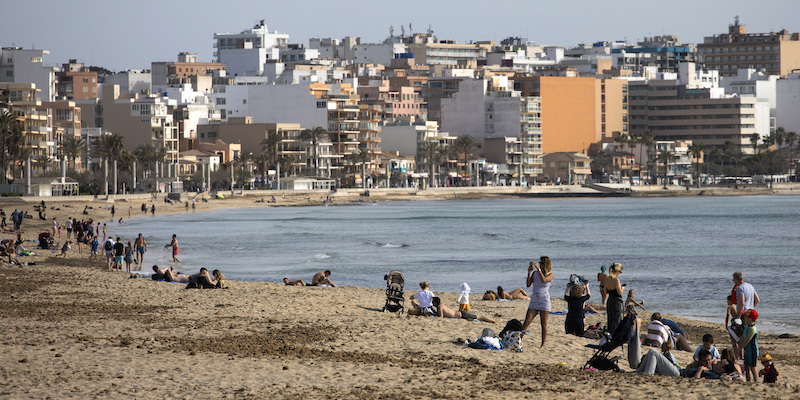 Una spiaggia dell'isola di Maiorca, in Spagna (AP Photo/Francisco Ubilla)