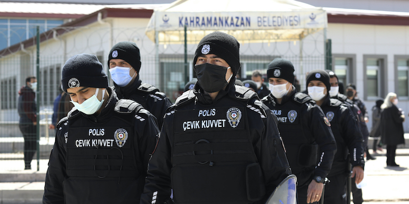 Ventidue ex membri dell'esercito turco sono stati condannati all'ergastolo per il loro coinvolgimento nel colpo di stato fallito nel 2016