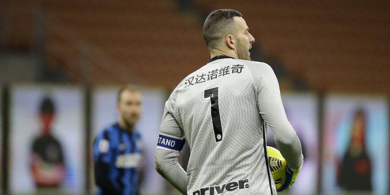 Samir Handanovic, portiere dell'Inter (AP Photo/Luca Bruno)